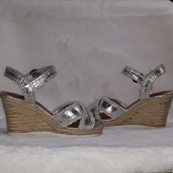 **SOLD** Silver Metallic Espadrille Sandals - Picture 3 of 9